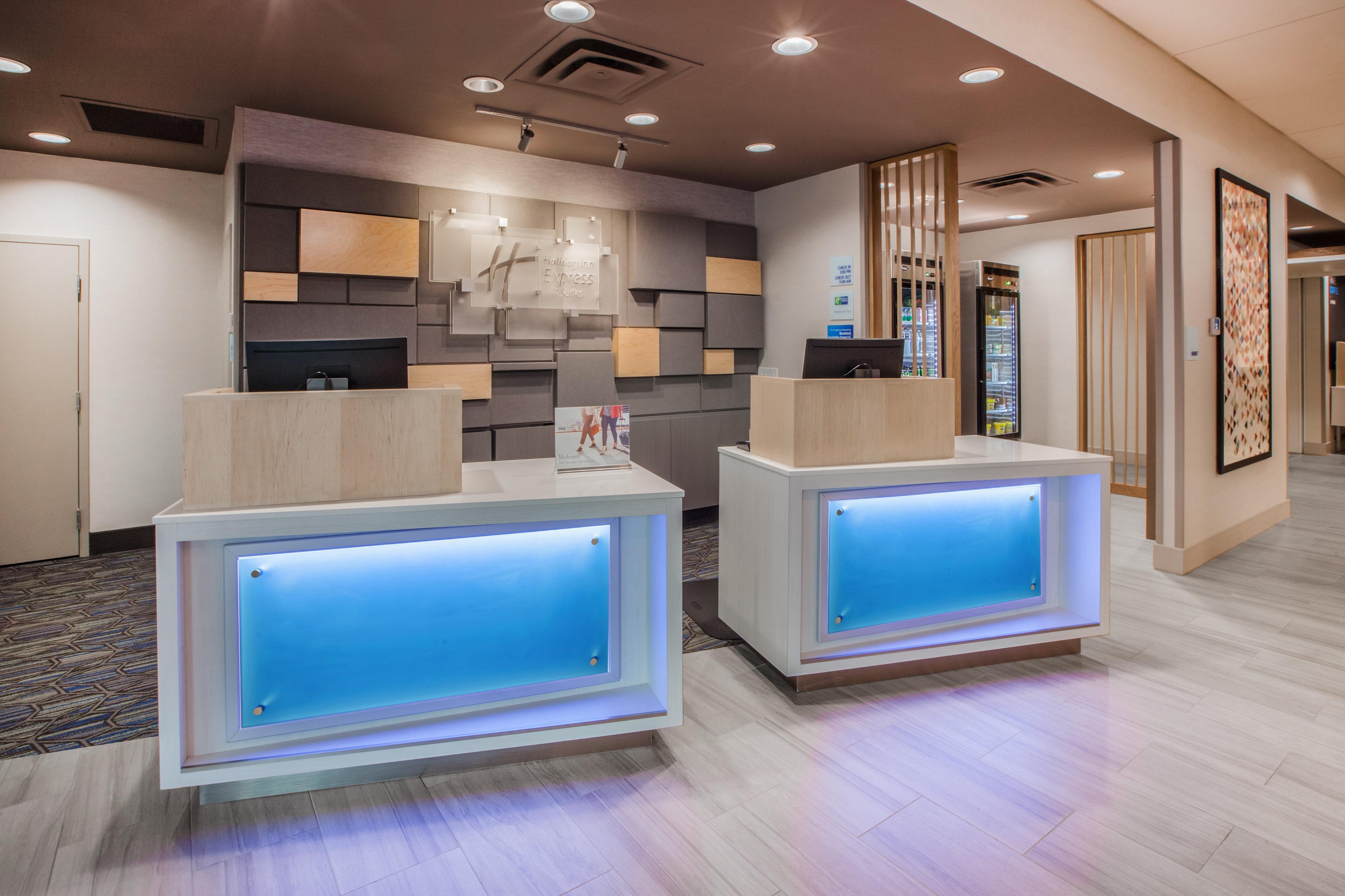 Holiday Inn Express & Suites - Fayetteville South By Ihg Bagian luar foto