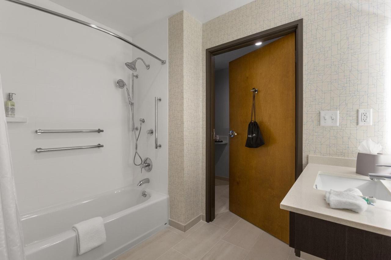 Holiday Inn Express & Suites - Fayetteville South By Ihg Ruang foto